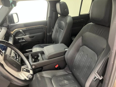 Land Rover Defender 3.0 D300 S 110 Auto 4WD MHEV