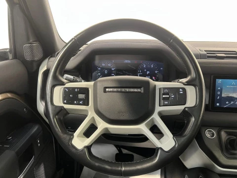 Land Rover Defender 3.0 D300 S 110 Auto 4WD MHEV