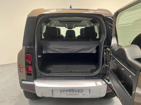 Land Rover Defender 3.0 D300 S 110 Auto 4WD MHEV