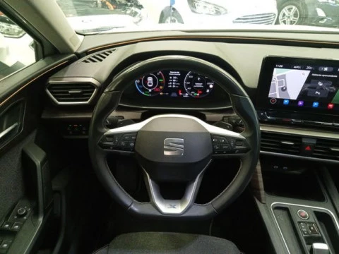 Seat Nuevo León SP 1.4 e-Hybrid DSG S&S Xcellence Go L