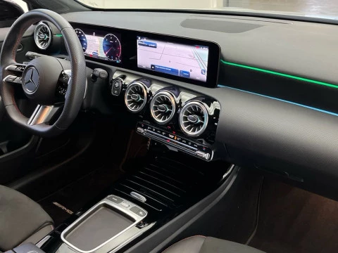 Mercedes-Benz Clase A 200 d Compacto