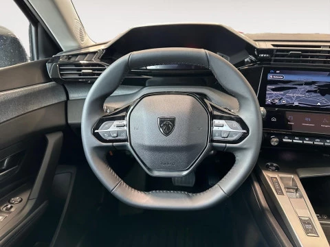 Peugeot 308 5P Allure Hybrid MHEV 136 e-DCS6