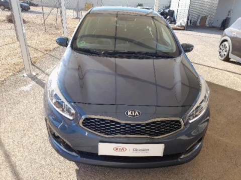 Kia Ceed 1.6 CRDi 85kW (115CV) Business Kia Ceed 1.6 CRDi 85kW (115CV) Business