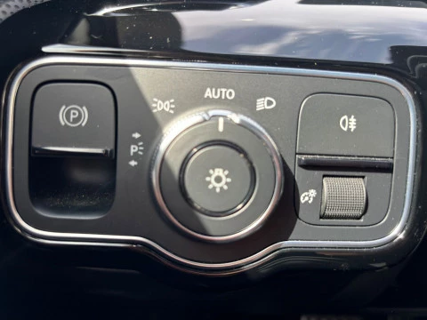 Mercedes-Benz Clase A 2.0 A 200 D DCT 5P