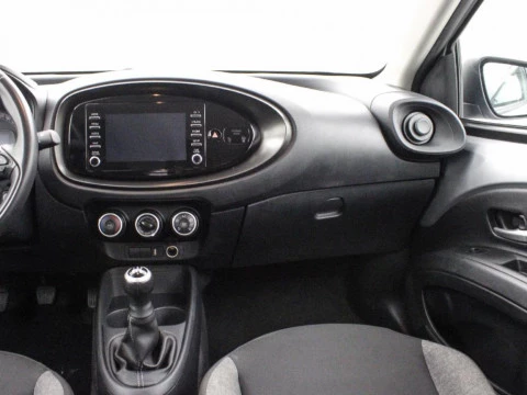 Toyota Aygo X Cross 1