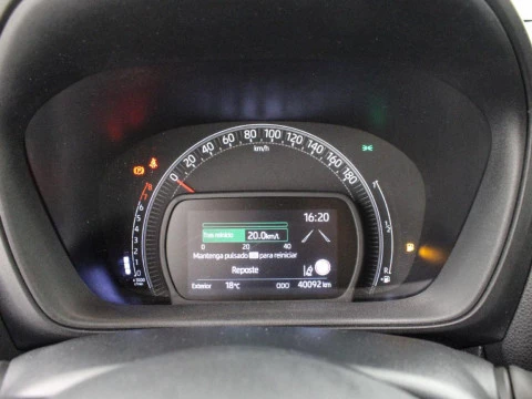 Toyota Aygo X Cross 1