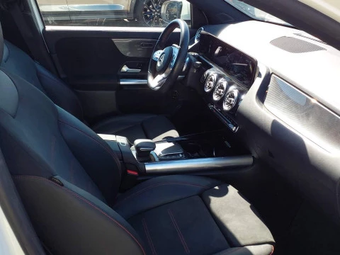 Mercedes-Benz GLA GLA 200 D