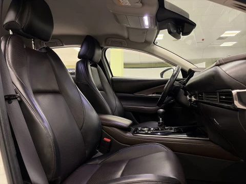 Mazda CX-30 2.0 Skyactiv-X Zenith 132 kW (180 CV)