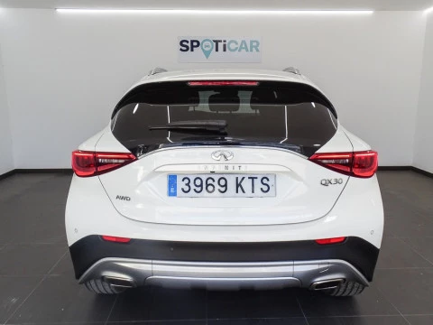 Infiniti QX30 2.2D PREMIUM 7DCT AWD