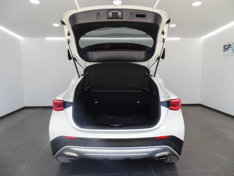 Infiniti QX30 2.2D PREMIUM 7DCT AWD