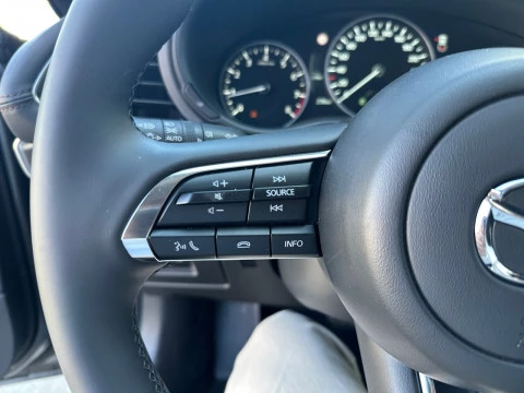 Mazda3 2.0L e-SKY X MHEV 137kW 6AT Centre-line