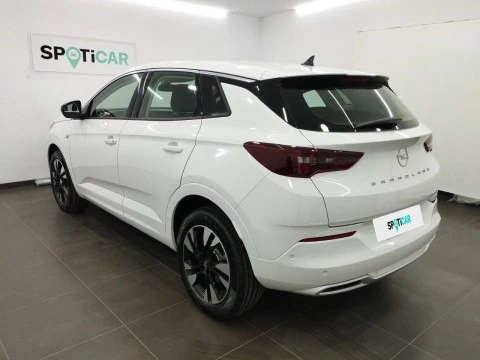 Opel Grandland 1.2 Turbo Design & Tech