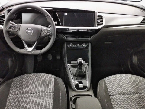 Opel Grandland 1.2 Turbo Design & Tech