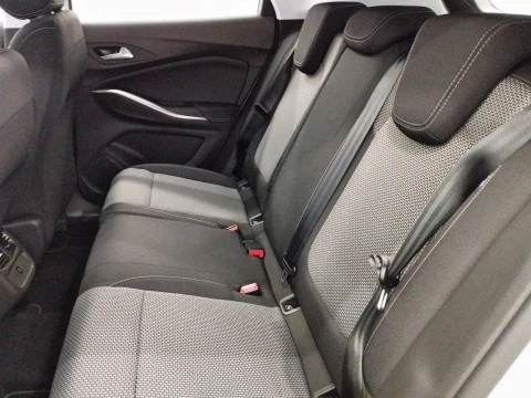 Opel Grandland 1.2 Turbo Design & Tech