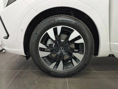 Opel Grandland 1.2 Turbo Design & Tech