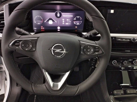 Opel Grandland 1.2 Turbo Design & Tech