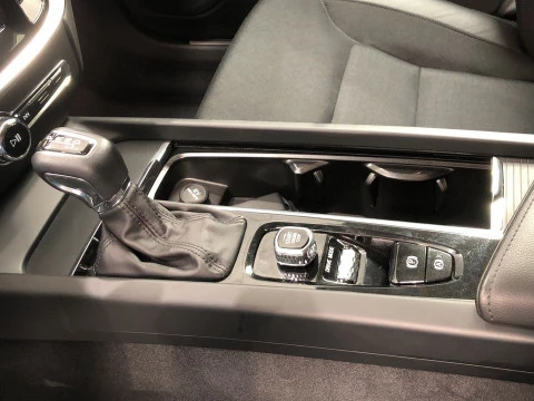 Volvo V60 Cross Country familiar 2.0 D4 AUTO AWD 5P