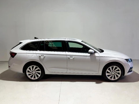Skoda Octavia Combi Selection 1,4 TSI iV P-HEV 150 kW (204 CV) DSG 6 vel.