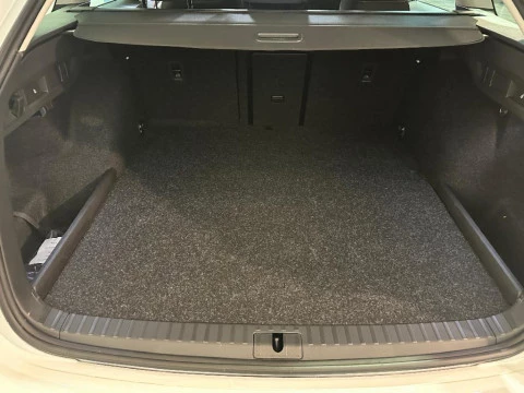 Skoda Octavia Combi Selection 1,4 TSI iV P-HEV 150 kW (204 CV) DSG 6 vel.