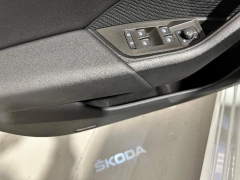 Skoda Octavia Combi Selection 1,4 TSI iV P-HEV 150 kW (204 CV) DSG 6 vel.