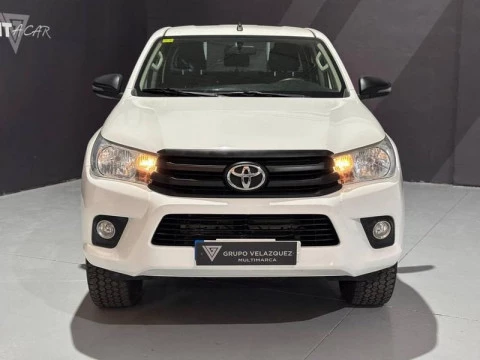 Toyota Hilux 2.4 D-4D Cabina Doble GX