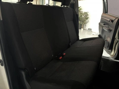 Toyota Hilux 2.4 D-4D Cabina Doble GX