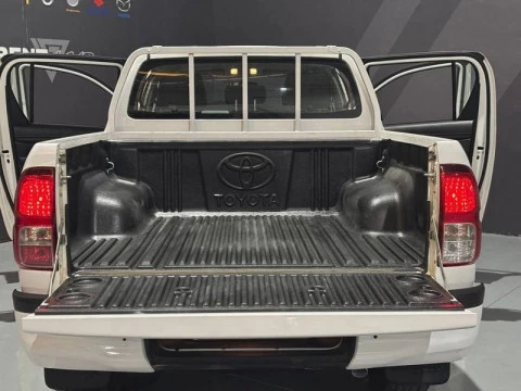 Toyota Hilux 2.4 D-4D Cabina Doble GX