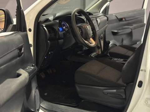 Toyota Hilux 2.4 D-4D Cabina Doble GX
