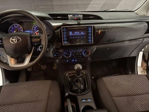 Toyota Hilux 2.4 D-4D Cabina Doble GX
