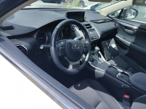 Lexus NX 2.5 300h Business Navigation 2WD
