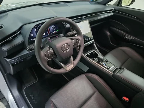 Lexus LBX 1.5 136cv HEV Elegant+ Black