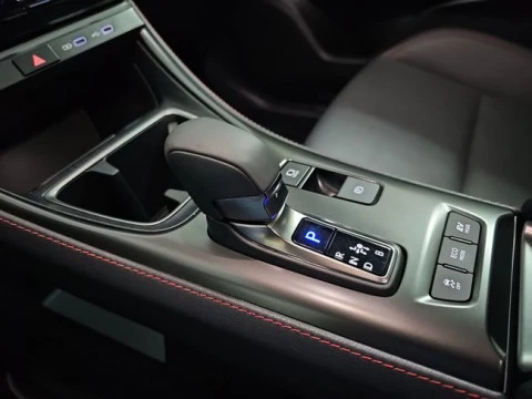 Lexus LBX 1.5 136cv HEV Elegant+ Black