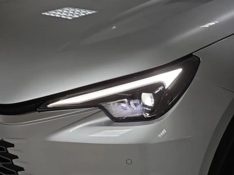 Lexus LBX 1.5 136cv HEV Elegant+ Black