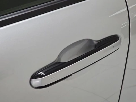 Lexus LBX 1.5 136cv HEV Elegant+ Black