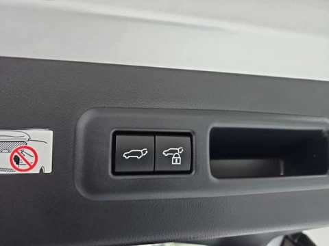 Lexus LBX 1.5 136cv HEV Elegant+ Black