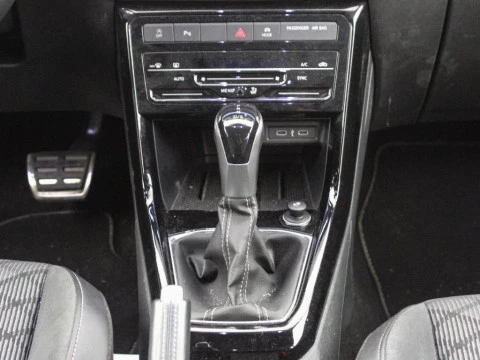 Volkswagen T-Cross 1.0 TSI DSG R-LINE 115CV 5P