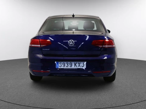 Volkswagen PASSAT 1.6 TDI 88KW DSG ADVANCE 4P