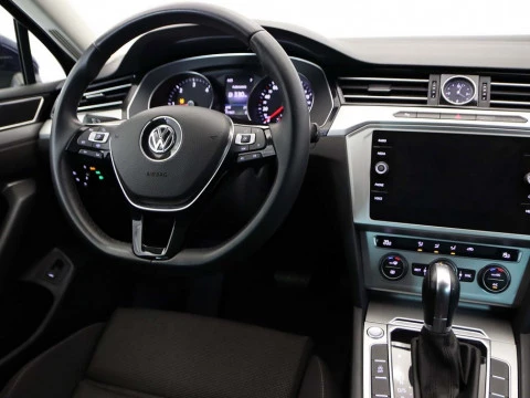 Volkswagen PASSAT 1.6 TDI 88KW DSG ADVANCE 4P