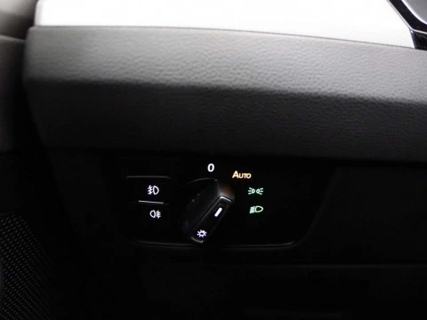 Volkswagen PASSAT 1.6 TDI 88KW DSG ADVANCE 4P