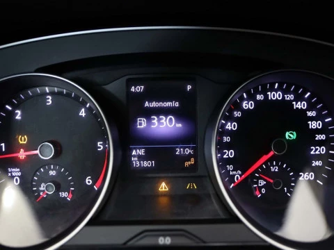 Volkswagen PASSAT 1.6 TDI 88KW DSG ADVANCE 4P