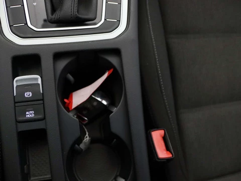 Volkswagen PASSAT 1.6 TDI 88KW DSG ADVANCE 4P