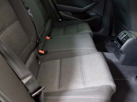 Volkswagen PASSAT 1.6 TDI 88KW DSG ADVANCE 4P