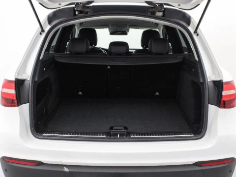Mercedes-Benz Clase GLC GLC 220 D 4MATIC AUTO 170 5P