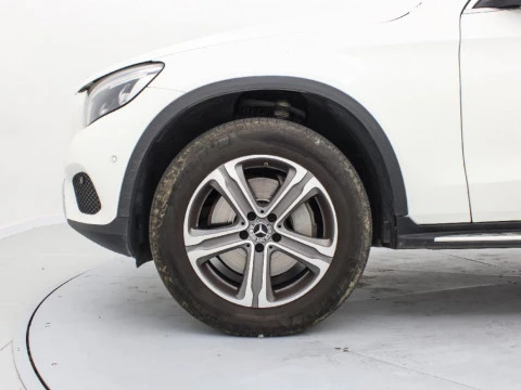 Mercedes-Benz Clase GLC GLC 220 D 4MATIC AUTO 170 5P