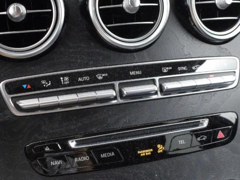 Mercedes-Benz Clase GLC GLC 220 D 4MATIC AUTO 170 5P