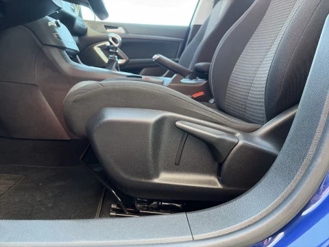 Peugeot 308 SW BlueHDI 100 Business Line 75 kW (100 CV)