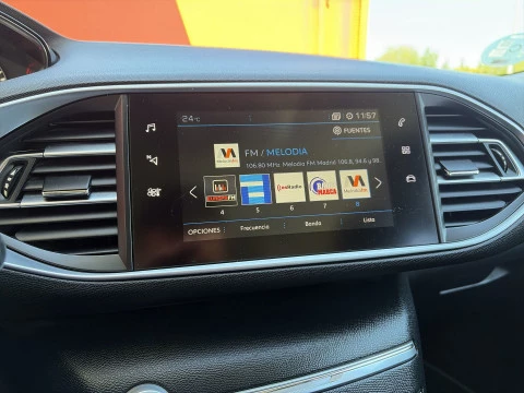 Peugeot 308 SW BlueHDI 100 Business Line 75 kW (100 CV)