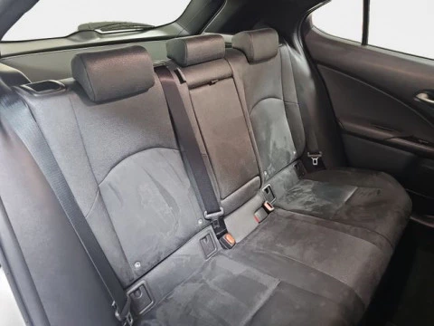 Lexus UX 2.0 300h UX Plus