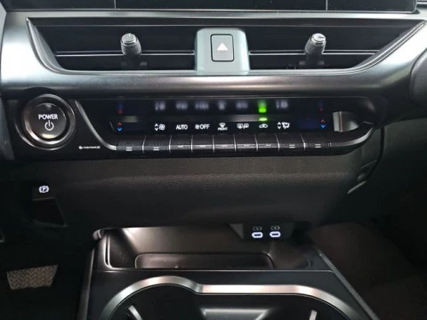 Lexus UX 2.0 300h UX Plus