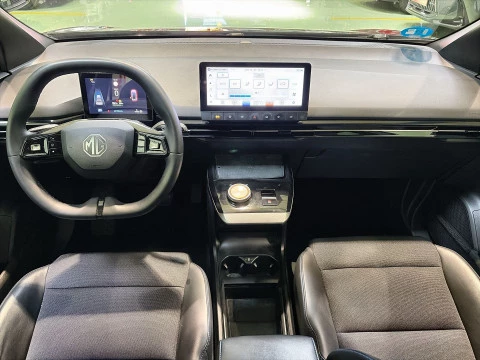 MG4 64kWh Luxury 150 kW (204 CV)